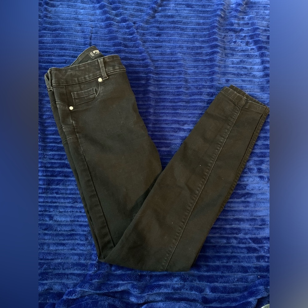 FB SISTER JEANS SIZE 28